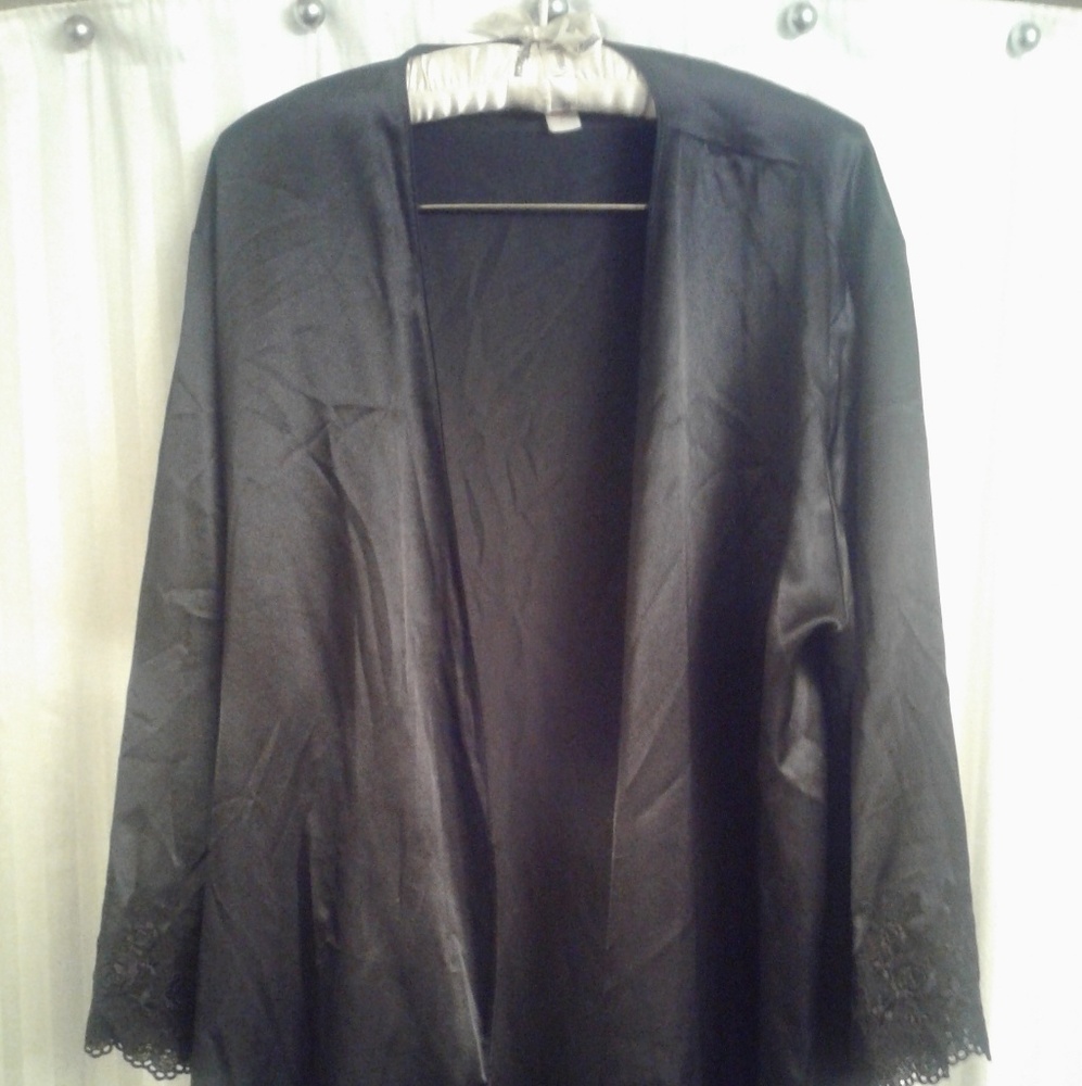 Oscar de la Renta - Picture 2 of 3